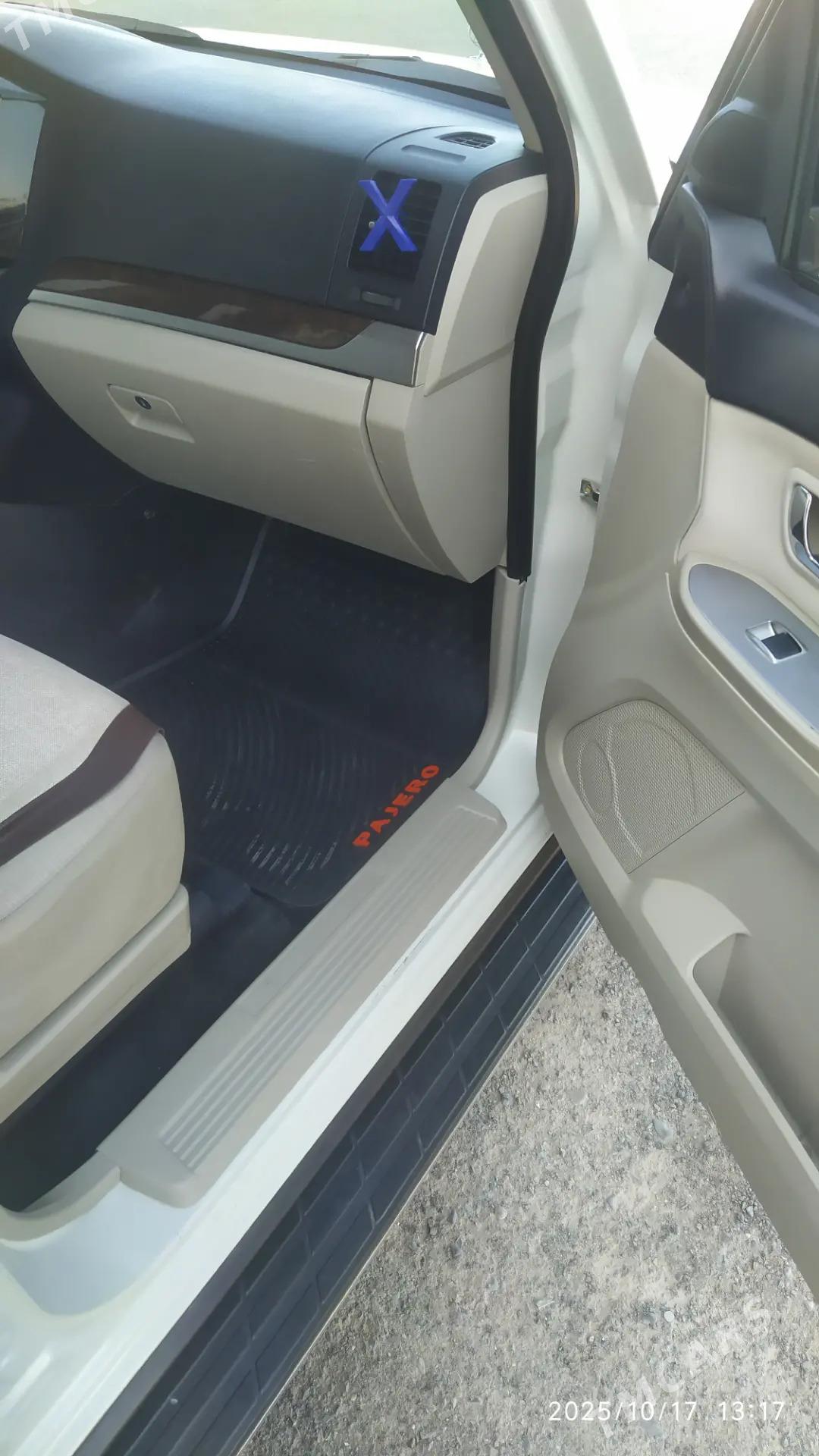 Mitsubishi Pajero 2010 - 270 000 TMT - Дашогуз - img 6
