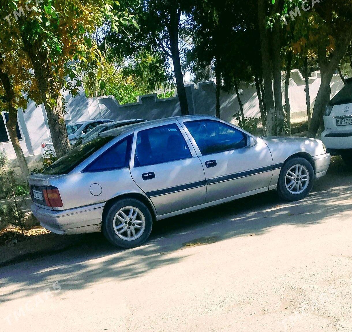 Opel Vectra 1992 - 19 000 TMT - Дашогуз - img 3