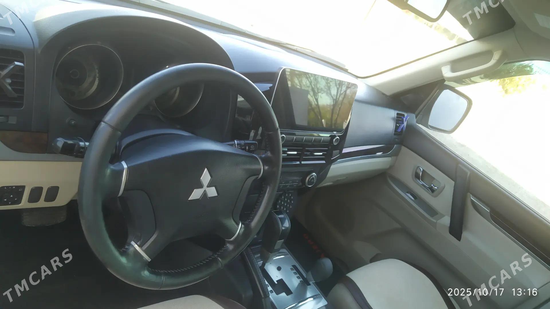 Mitsubishi Pajero 2010 - 270 000 TMT - Дашогуз - img 1