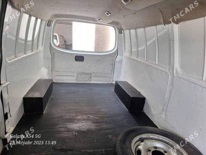 Nissan Urvan 2011 - 150 000 TMT - Мары - img 4