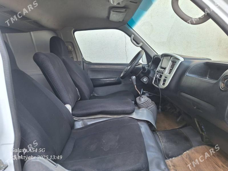 Nissan Urvan 2011 - 150 000 TMT - Мары - img 6