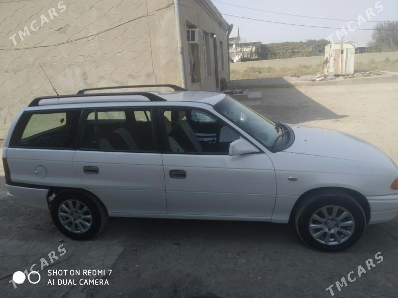 Opel Astra 1993 - 46 000 TMT - Бахарден - img 3
