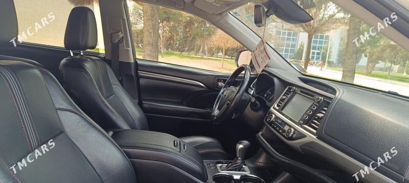Toyota Highlander 2019 - 500 000 TMT - Мары - img 8