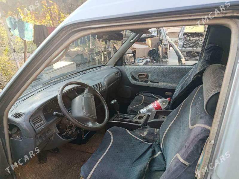 Toyota Town Ace 1994 - 22 000 TMT - Саят - img 3
