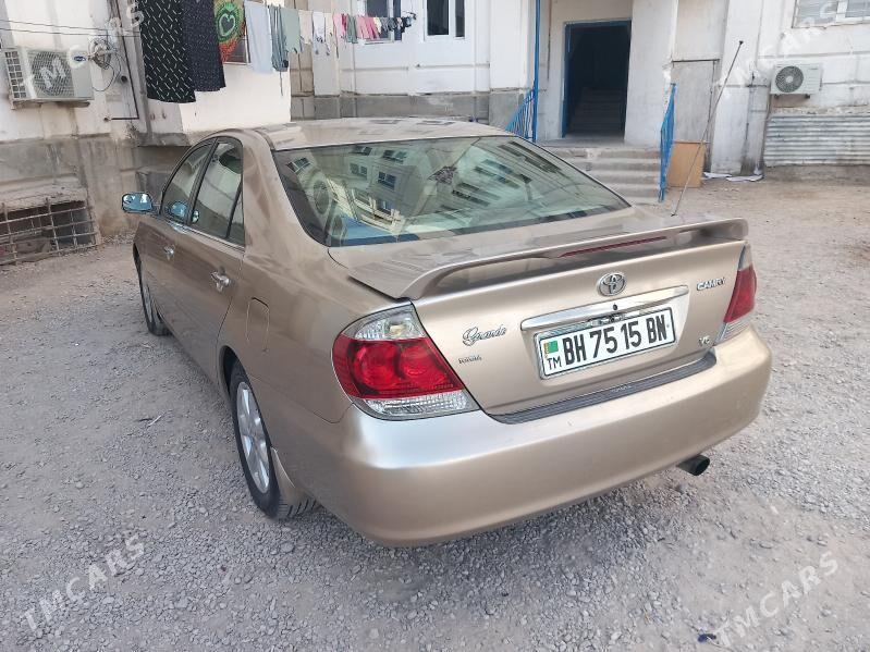 Toyota Camry 2003 - 175 000 TMT - Балканабат - img 1