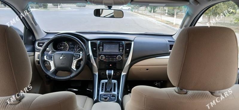 Mitsubishi Montero Sport 2019 - 380 000 TMT - Ашхабад - img 5
