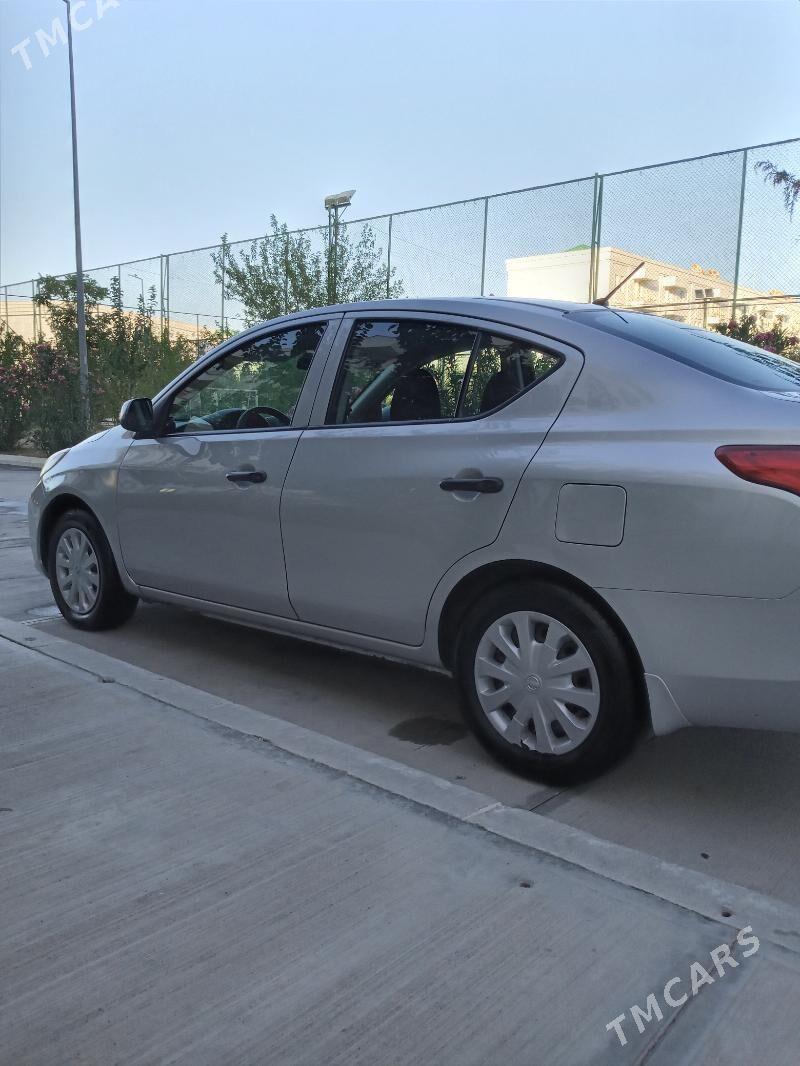 Nissan Versa 2012 - 110 000 TMT - Кëши - img 1