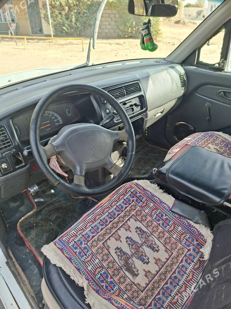 Mitsubishi L200 2006 - 95 000 TMT - Ак-Бугдайский этрап - img 5