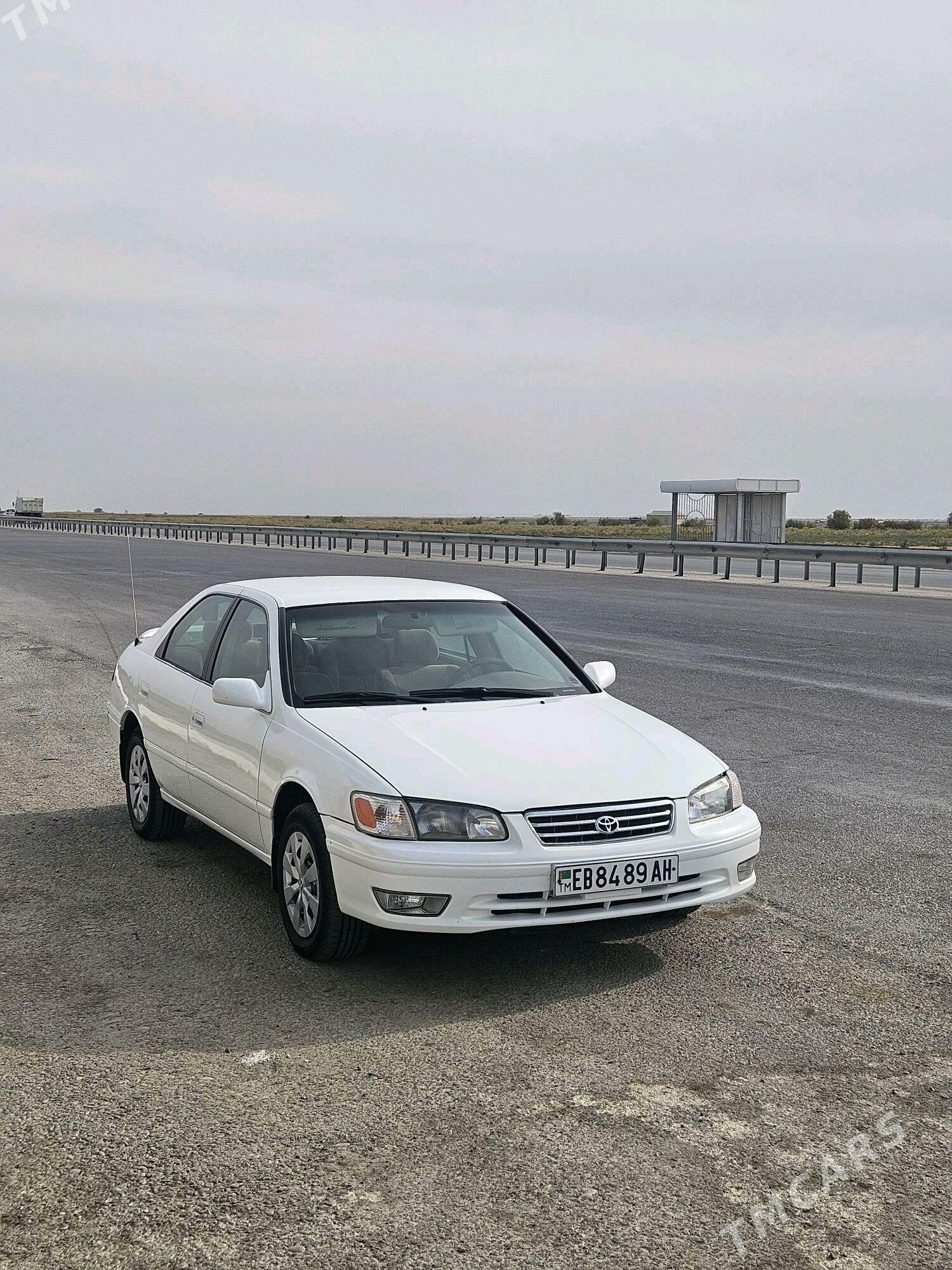 Toyota Camry 1999 - 115 000 TMT - Теджен - img 6