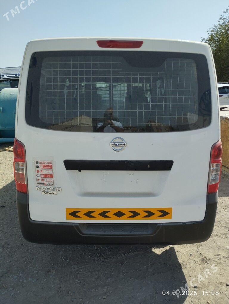 Nissan Urvan 2021 - 294 000 TMT - Aşgabat - img 4