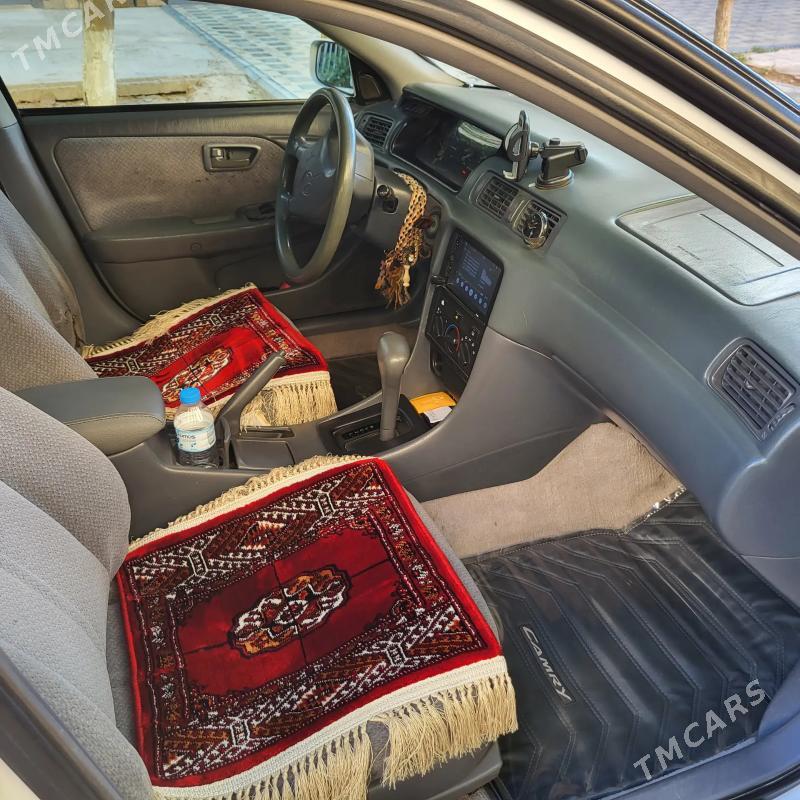Toyota Camry 2000 - 160 000 TMT - Daşoguz - img 2