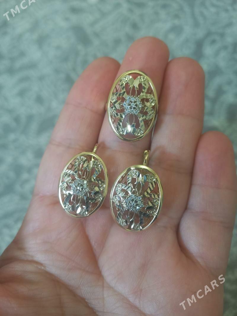 Gyzyl komplekt - Tejen - img 1