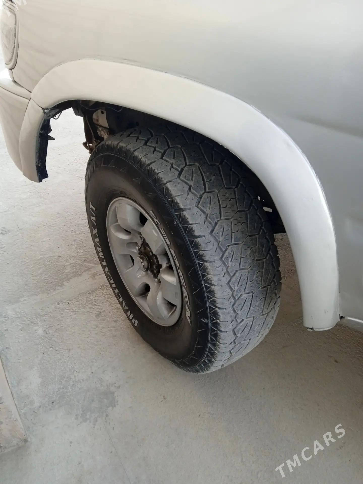 Nissan Pathfinder 1997 - 75 000 TMT - Çärjew - img 6