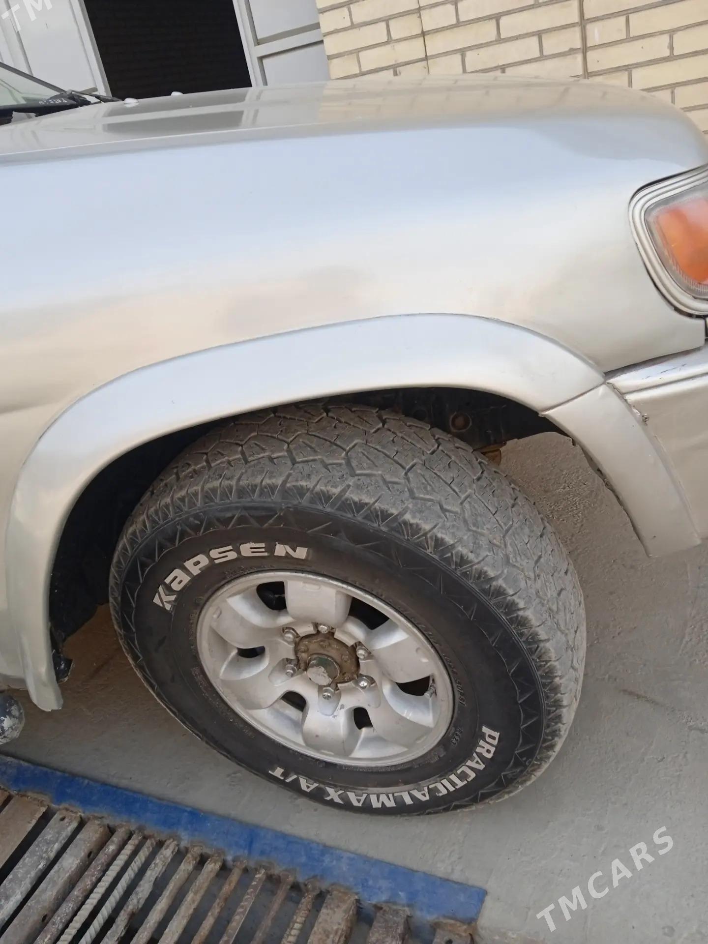 Nissan Pathfinder 1997 - 75 000 TMT - Çärjew - img 1