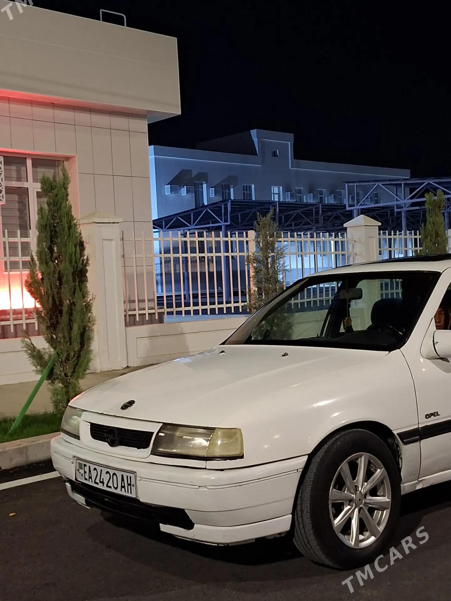 Opel Vectra 1991 - 30 000 TMT - Бузмеин - img 1