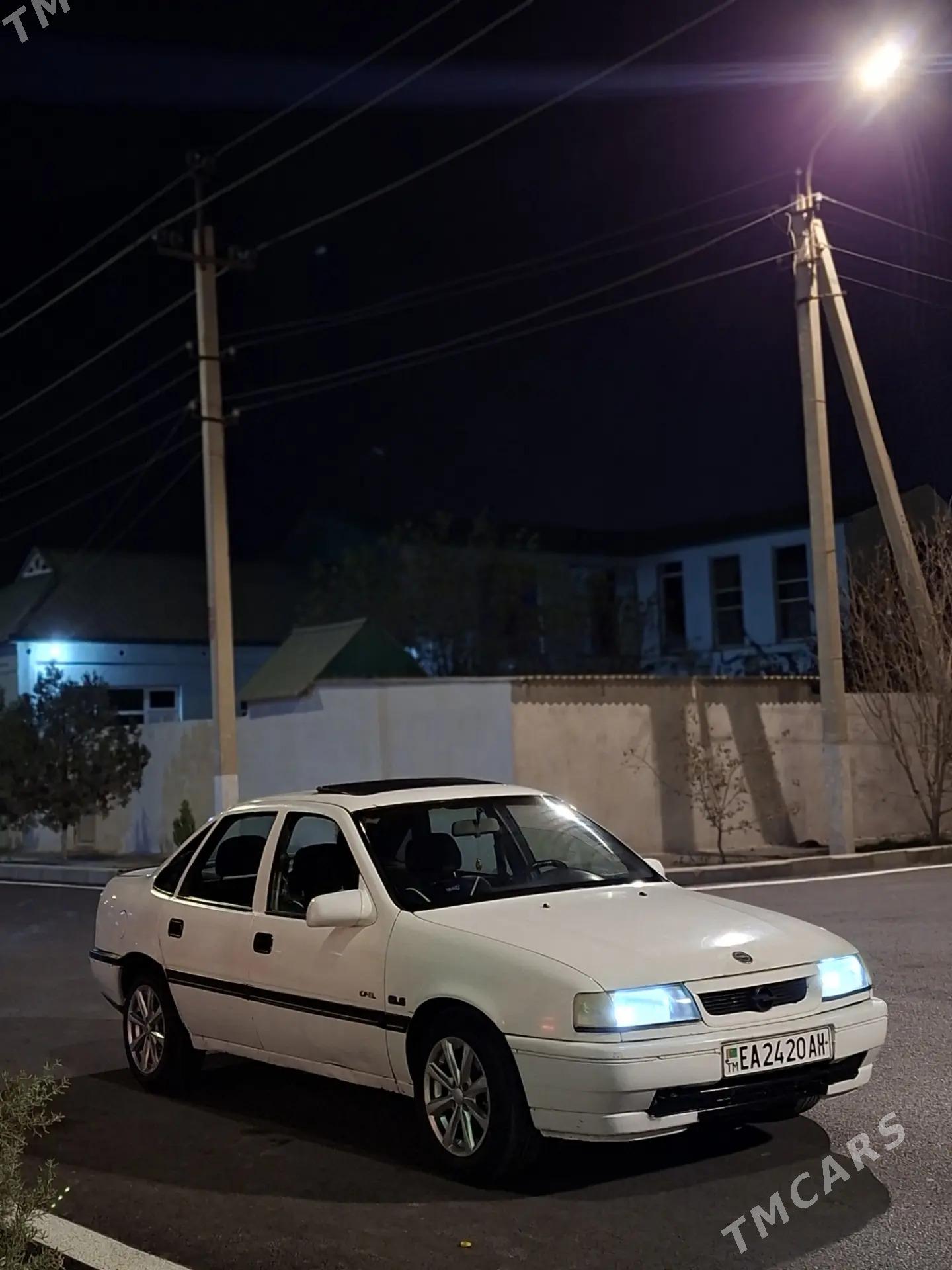 Opel Vectra 1991 - 30 000 TMT - Бузмеин - img 3