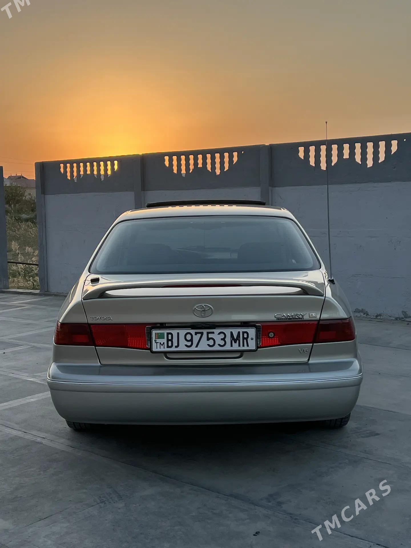 Toyota Camry 2000 - 190 000 TMT - Векильбазар - img 1