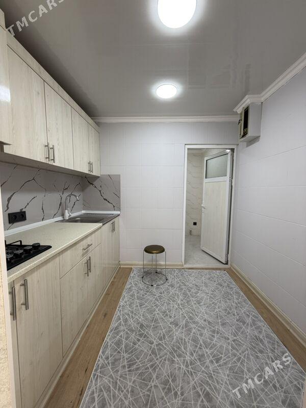 11 мкр 2 ком 1 этаж - 11 мкр - img 2