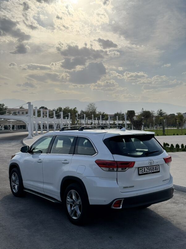 Toyota Highlander 2019 - 428 000 TMT - Aşgabat - img 8