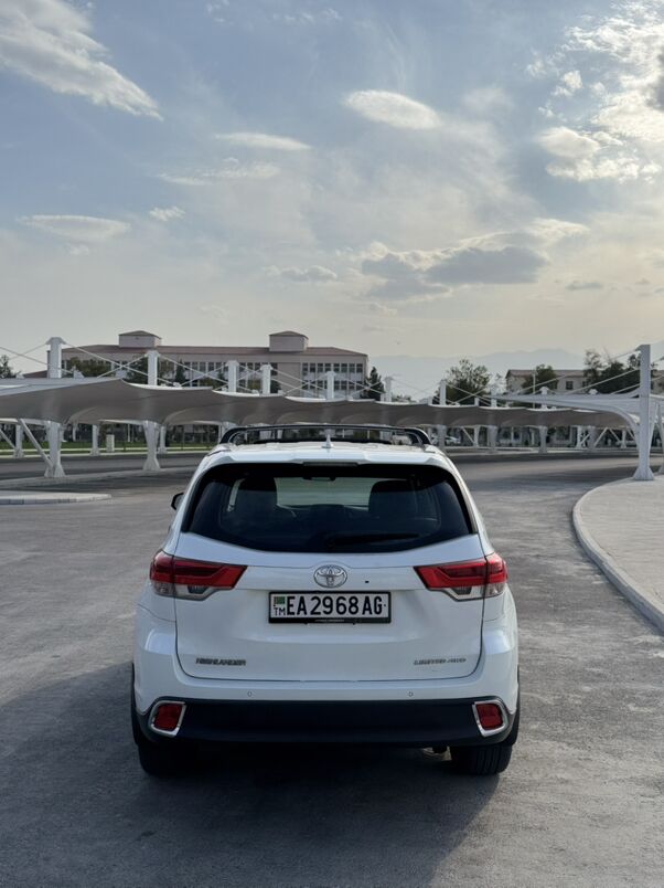 Toyota Highlander 2019 - 428 000 TMT - Aşgabat - img 10