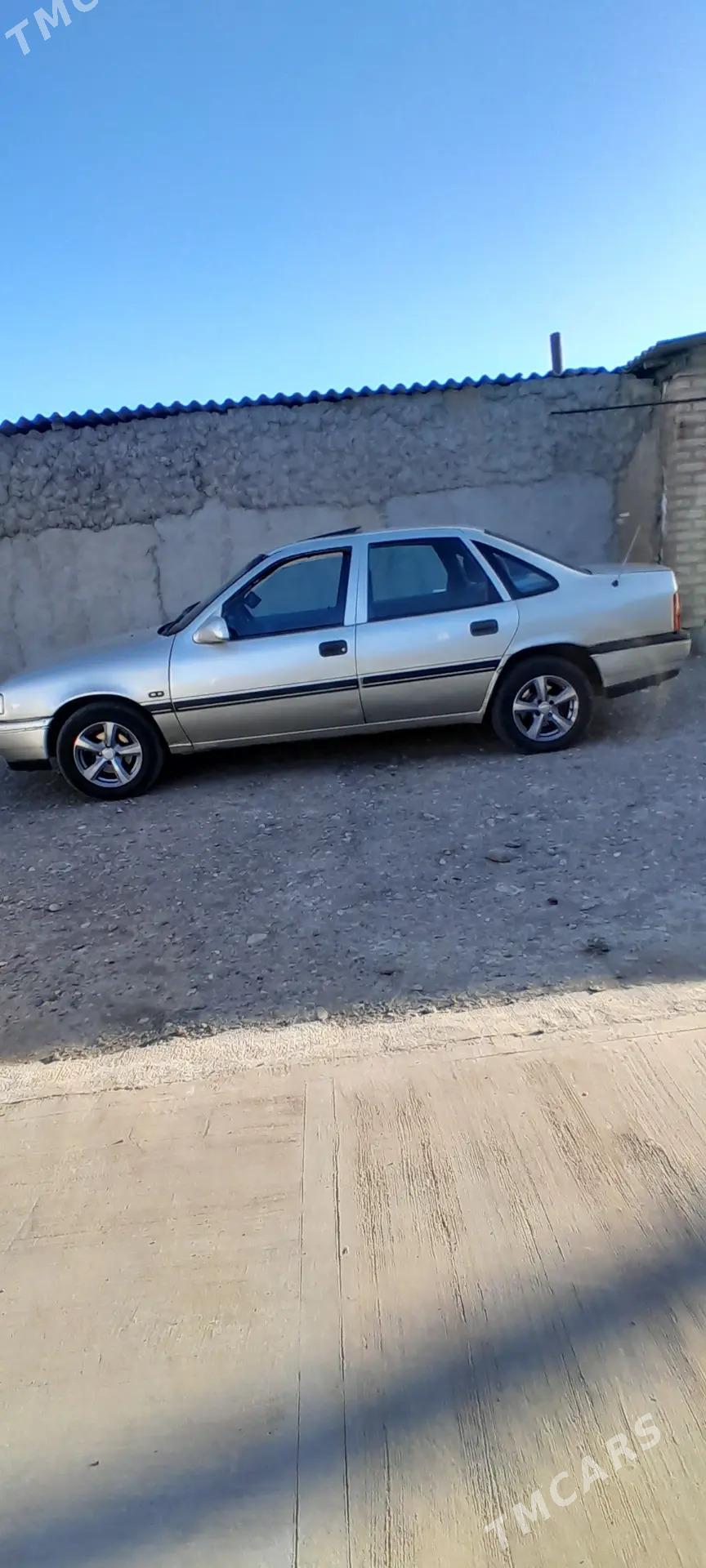 Opel Vectra 1989 - 32 000 TMT - Серахс - img 4