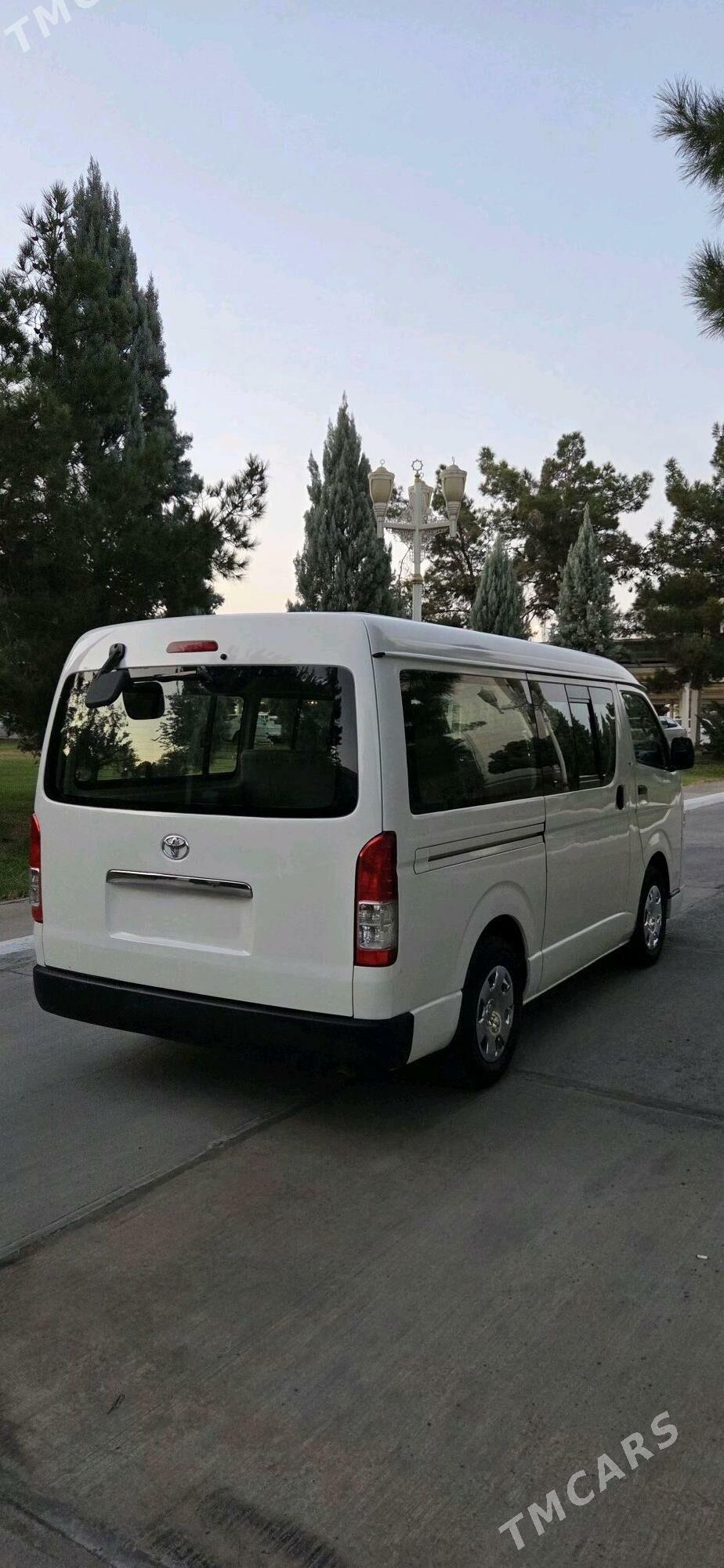 Toyota Hiace 2006 - 300 000 TMT - Мары - img 7