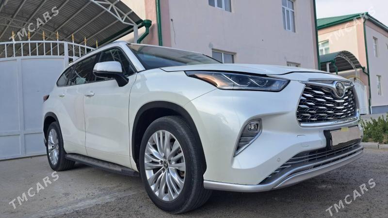 Toyota Highlander 2021 - 700 000 TMT - Ашхабад - img 1