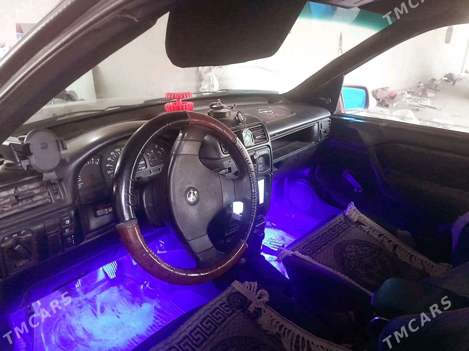 Opel Vectra 1991 - 18 000 TMT - Кёнеургенч - img 4