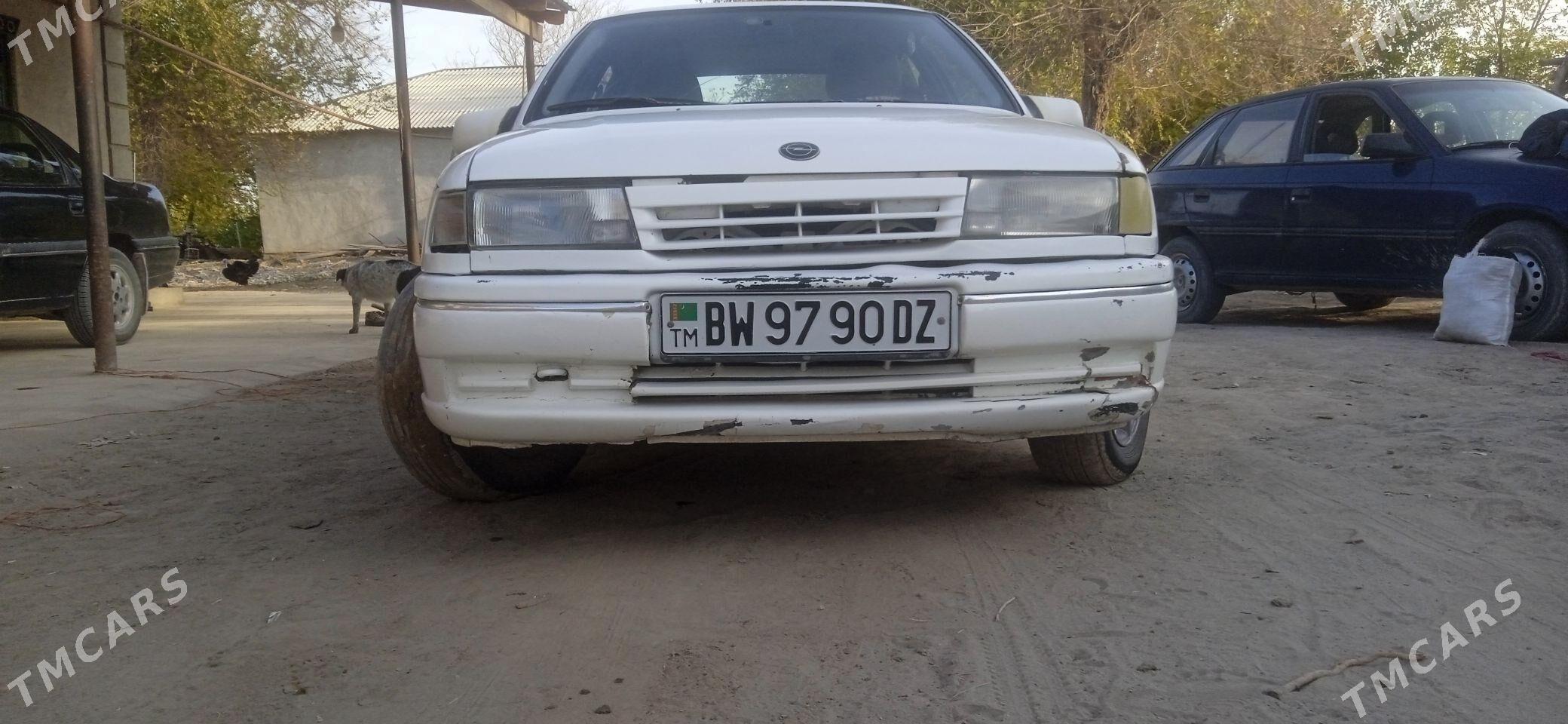 Opel Vectra 1990 - 35 000 TMT - Болдумсаз - img 6