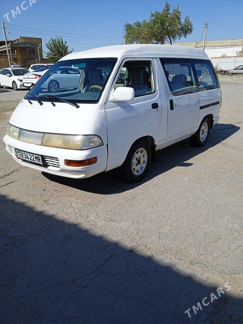 Toyota Town Ace 1995 - 30 000 TMT - Мары - img 4