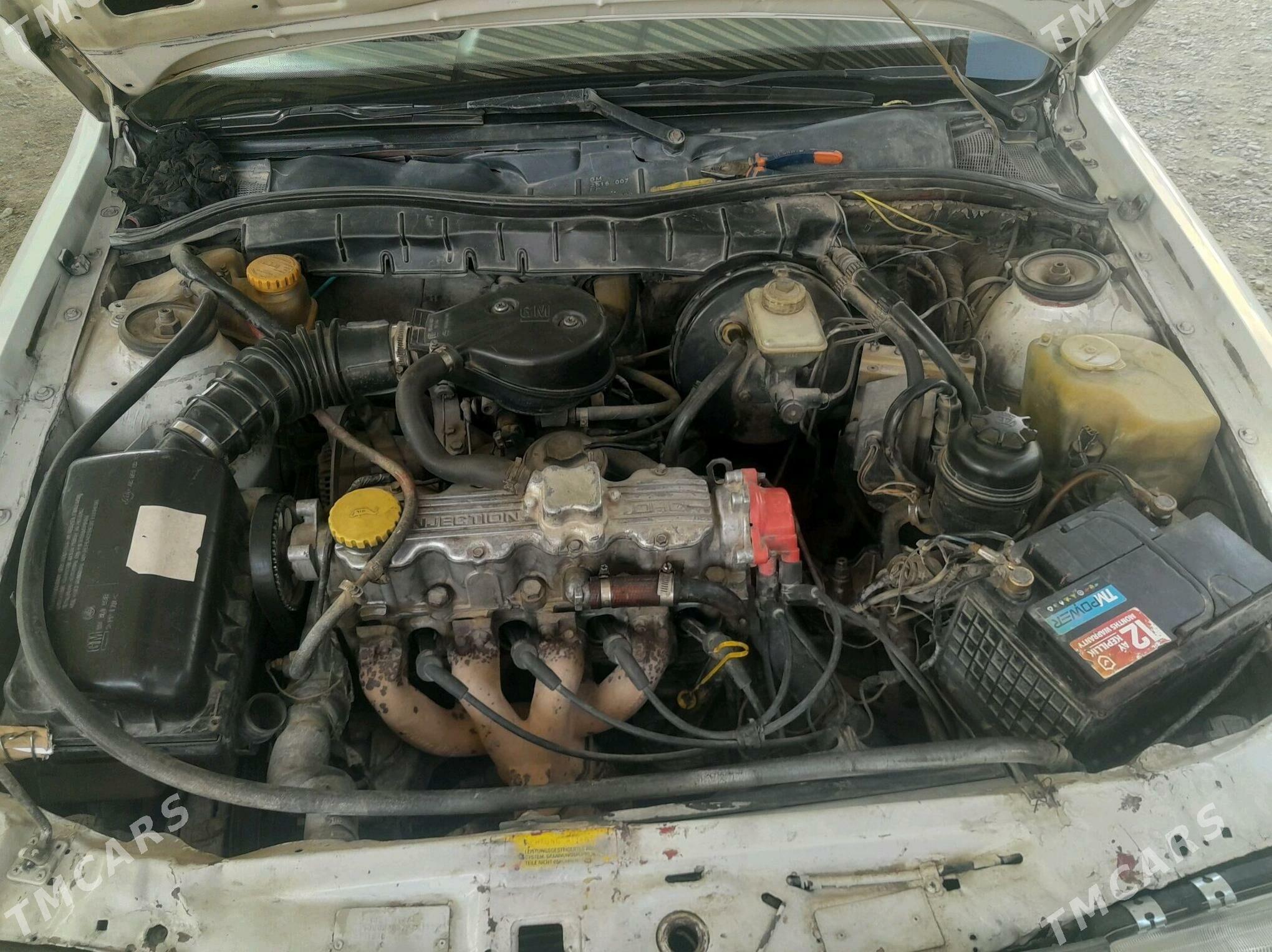 Opel Vectra 1993 - 30 000 TMT - Бахарден - img 6
