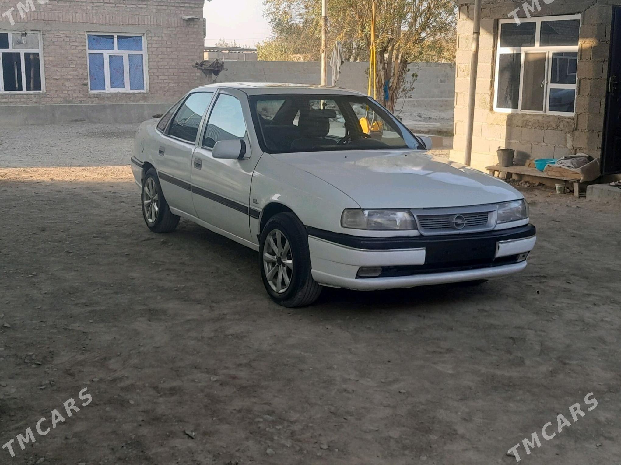 Opel Vectra 1993 - 30 000 TMT - Бахарден - img 2