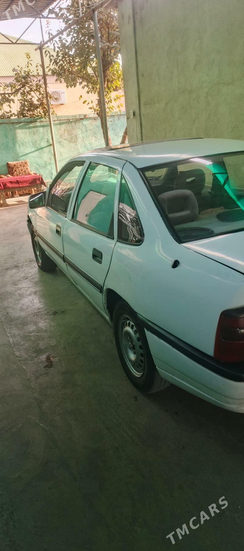 Opel Vectra 1992 - 28 000 TMT - Багир - img 4
