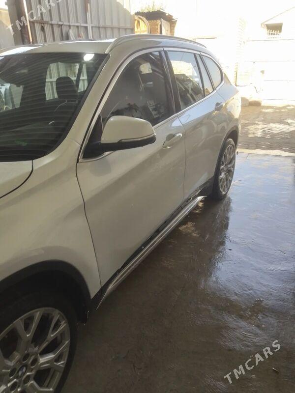 BMW X1 2021 - 400 000 TMT - Ашхабад - img 4