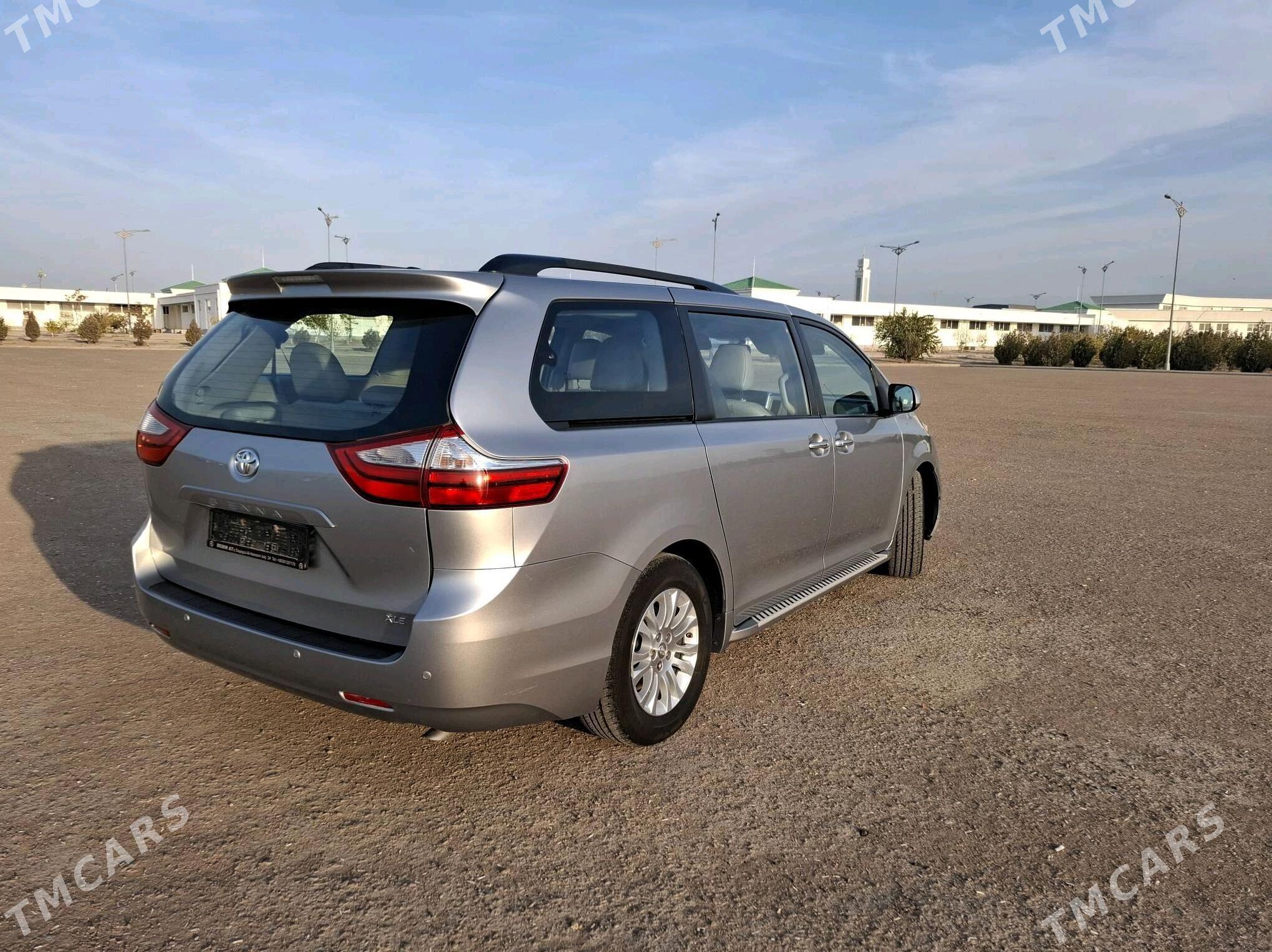 Toyota Sienna 2017 - 400 000 TMT - Дашогуз - img 3