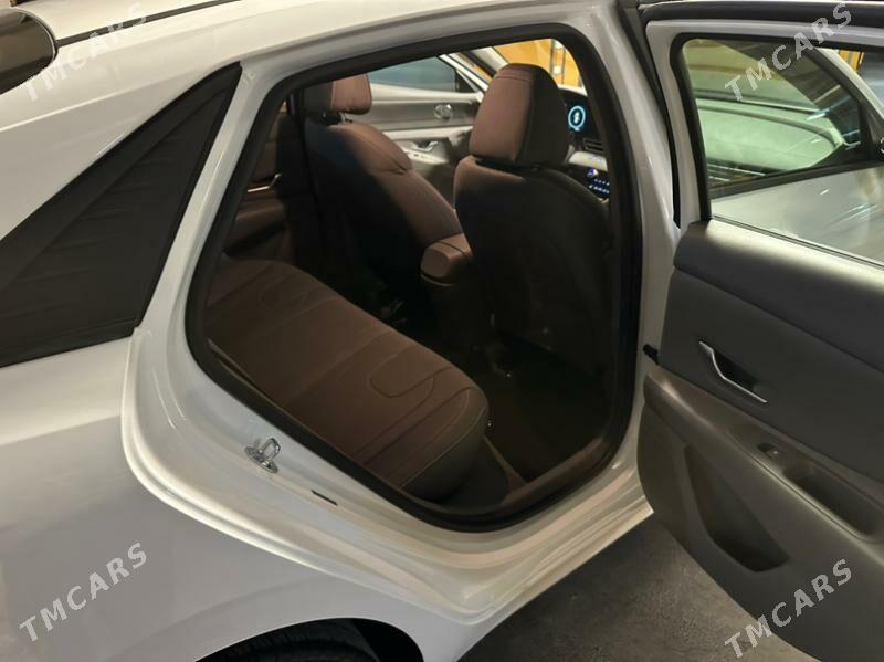 Hyundai Elantra 2023 - 240 000 TMT - Мир 1 - img 9