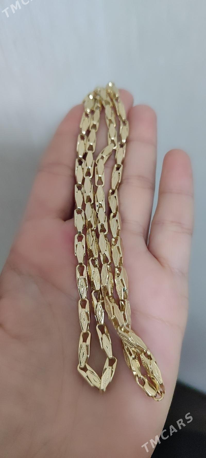 gyzyl sepocka - Parahat 2 - img 3