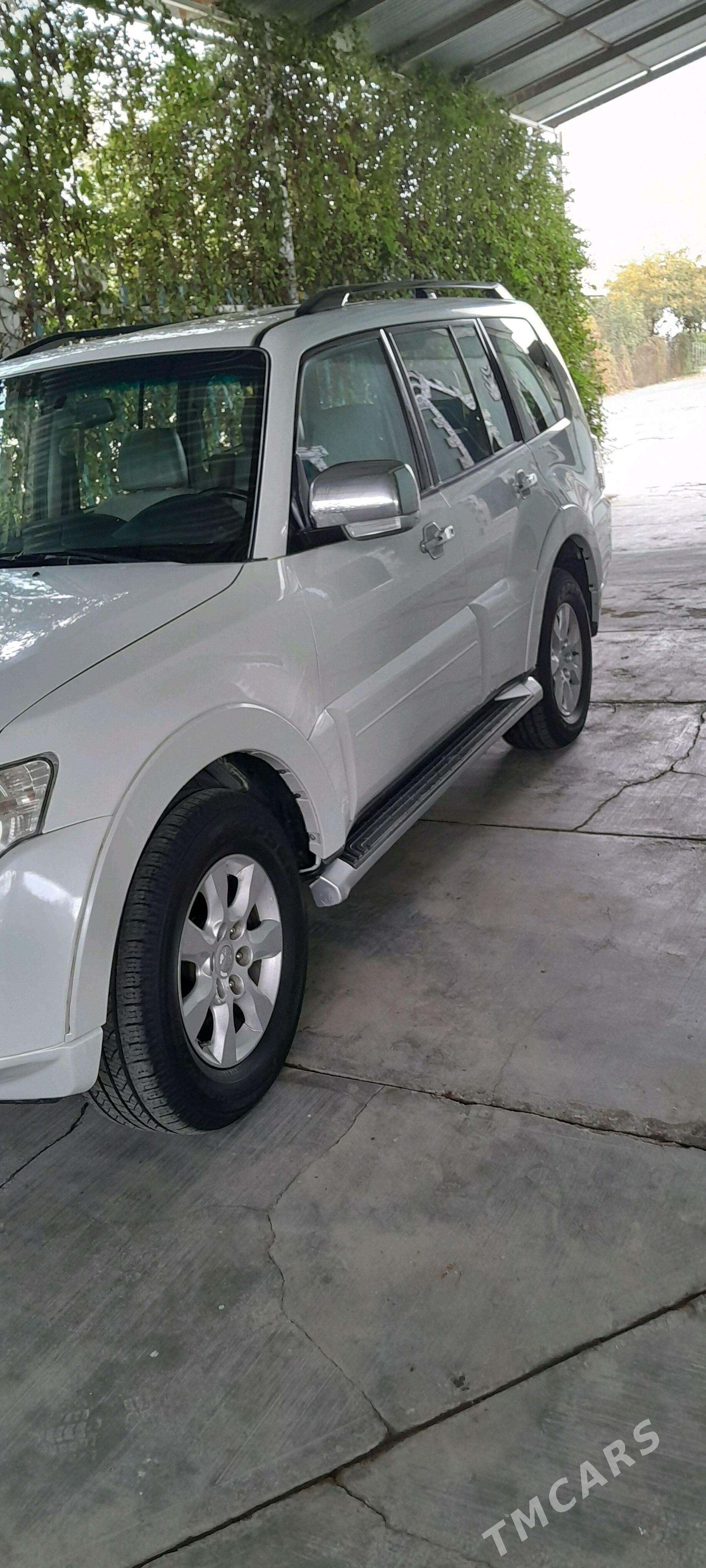 Mitsubishi Pajero 2010 - 220 000 TMT - Дашогуз - img 4