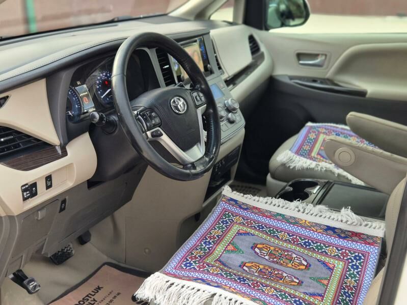 Toyota Sienna 2016 - 384 000 TMT - Büzmeýin - img 7