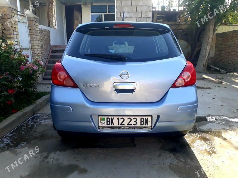 Nissan Versa 2011 - 120 000 TMT - Балканабат - img 5