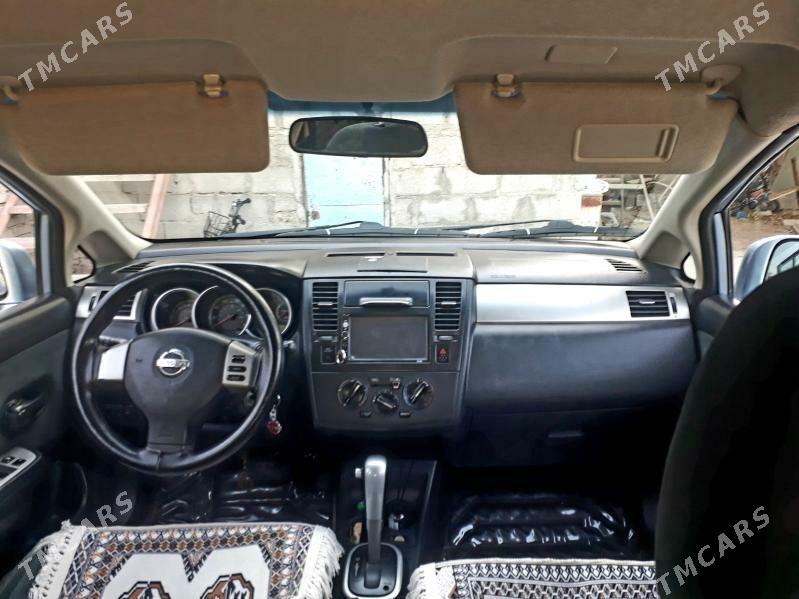 Nissan Versa 2011 - 120 000 TMT - Балканабат - img 4