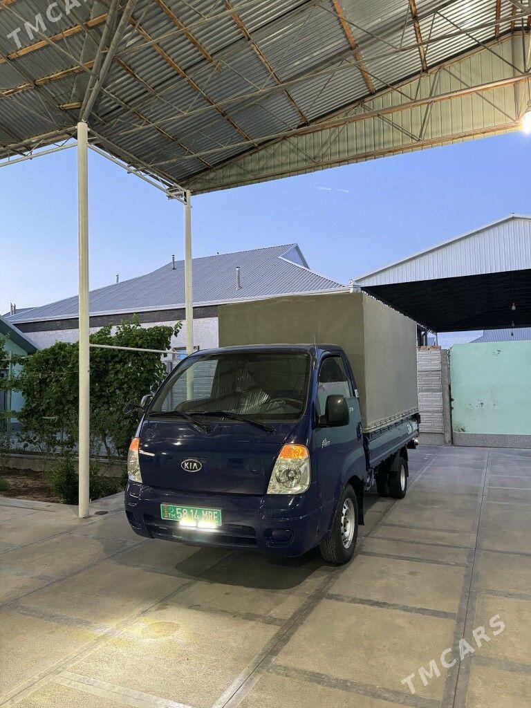 Kia Bongo 2004 - 150 000 TMT - Mary - img 1