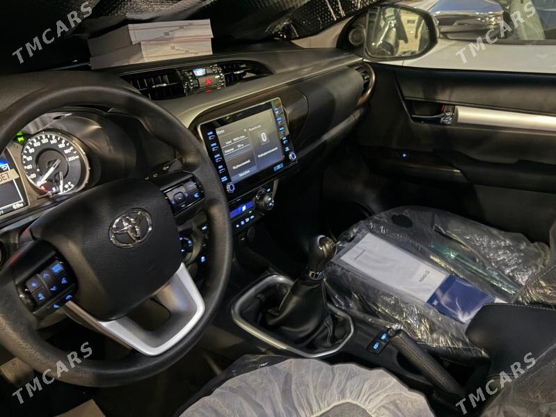 Toyota Hilux 2025 - 649 000 TMT - Aşgabat - img 3