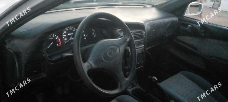 Toyota Corona 1992 - 45 000 TMT - Гумдаг - img 4
