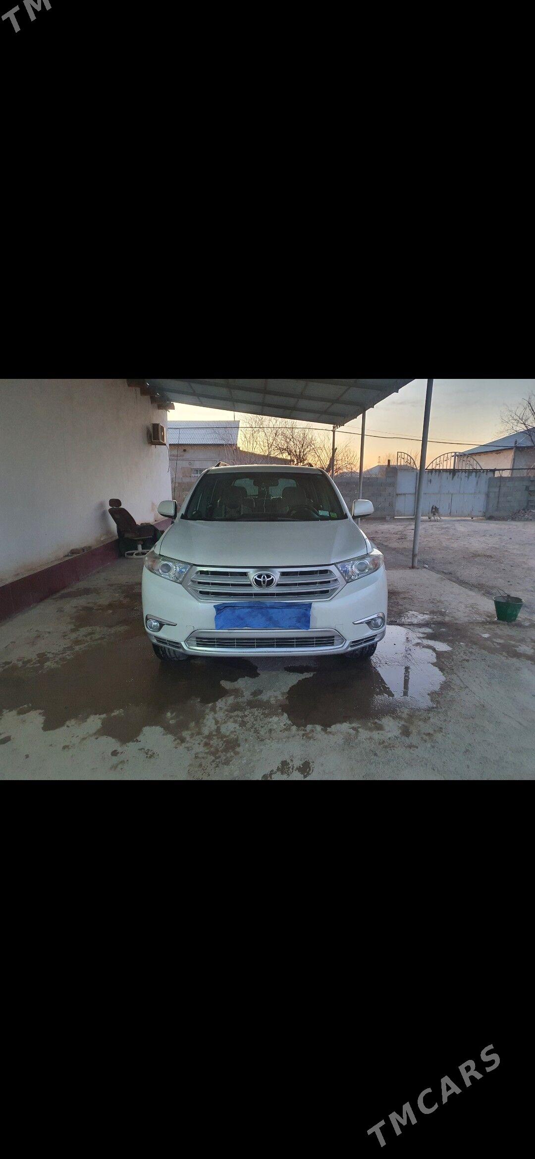 Toyota Highlander 2012 - 345 000 TMT - Дашогуз - img 4