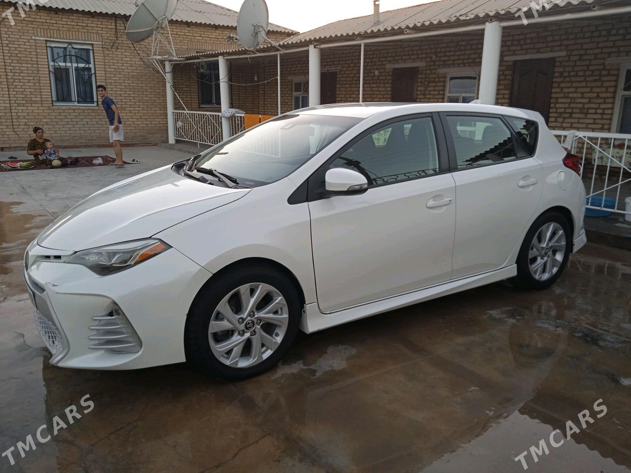 Toyota Corolla 2018 - 200 000 TMT - Мары - img 5