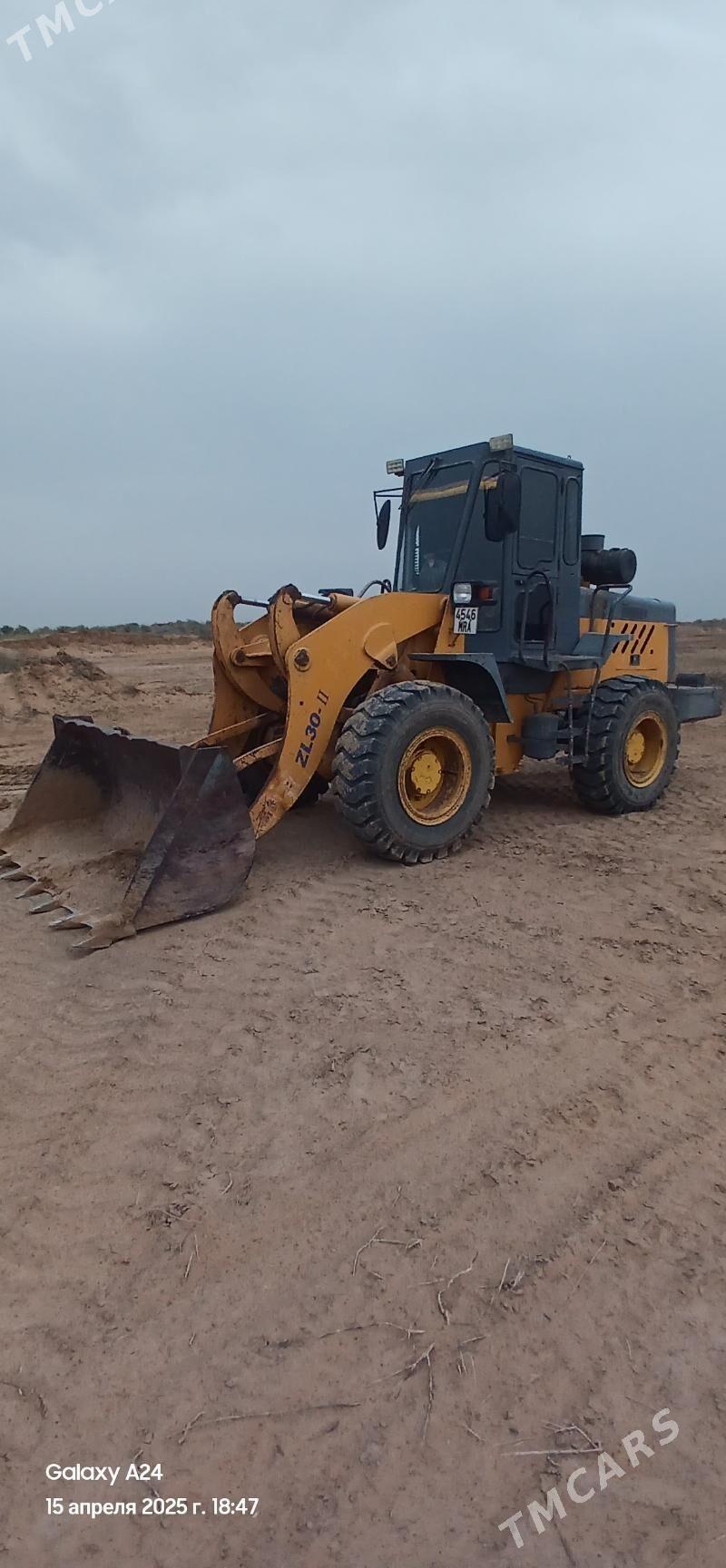 XCMG LW300F 2011 - 300 000 TMT - Каракумский этрап - img 4