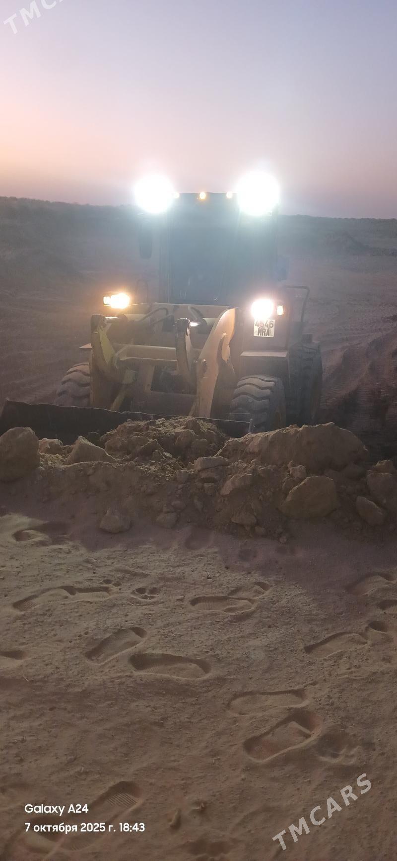 XCMG LW300F 2011 - 300 000 TMT - Каракумский этрап - img 3