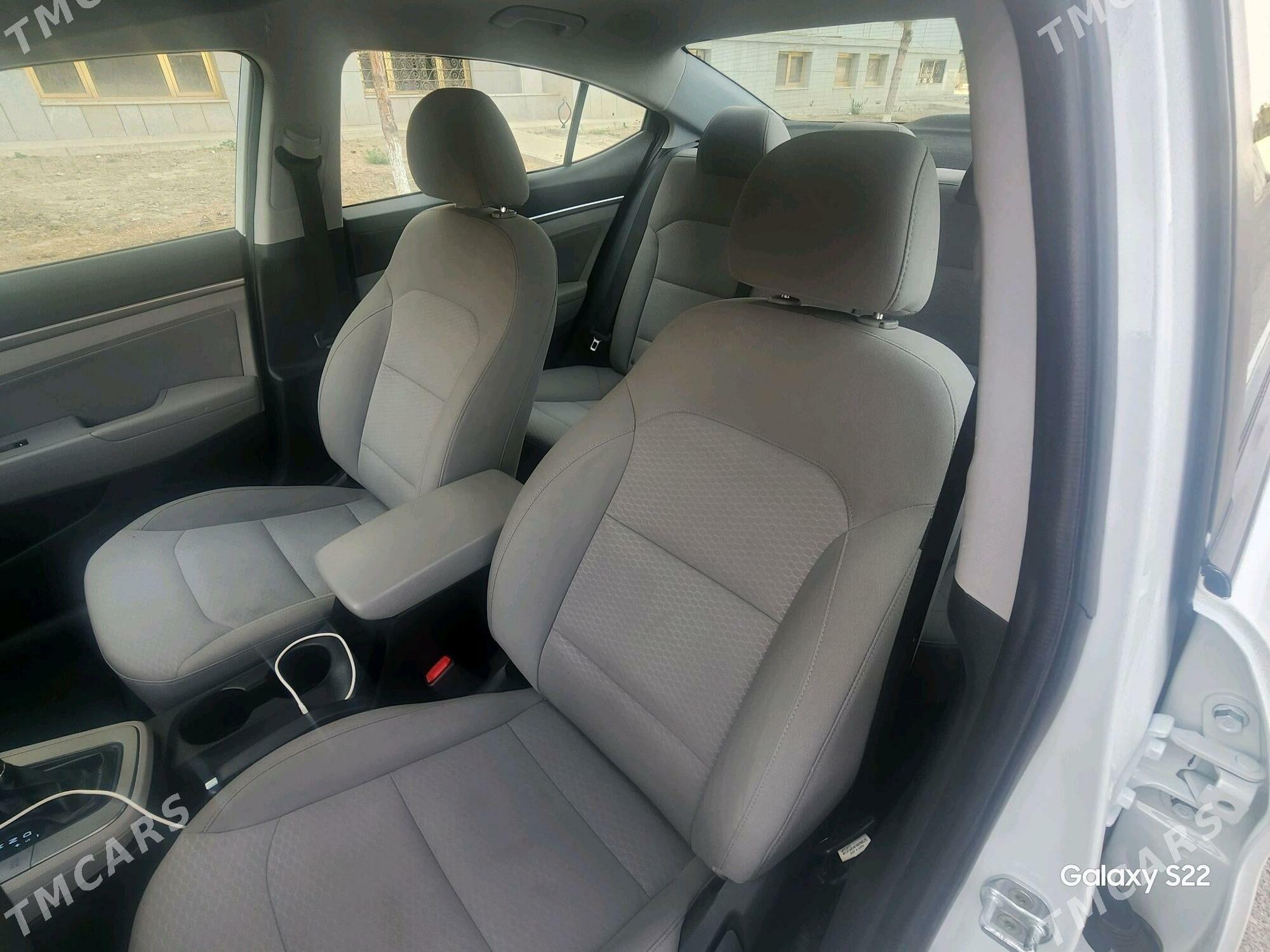 Hyundai Elantra 2020 - 175 000 TMT - Мары - img 8