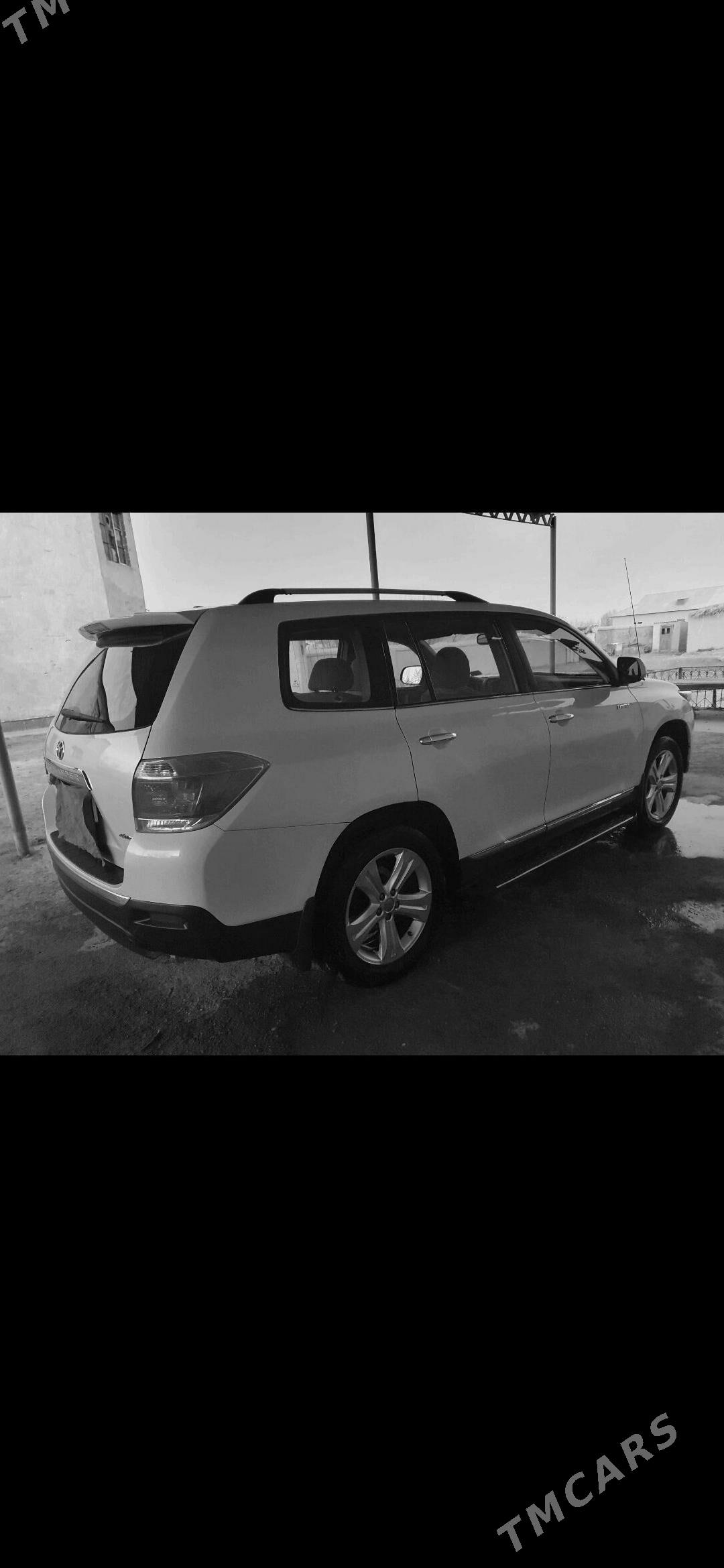 Toyota Highlander 2012 - 345 000 TMT - Дашогуз - img 7